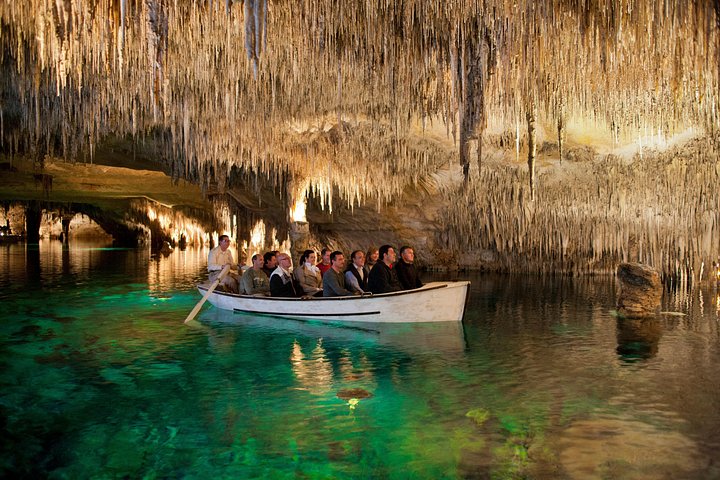 Private Tour: Drachenhöhlen in Mallorca und Perlenfabrik Majorica